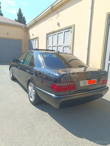 Mercedes E 240 1999, 356,000 km - 2.4 l - Bakı