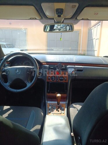 Mercedes E 240 1999, 356,000 km - 2.4 l - Bakı