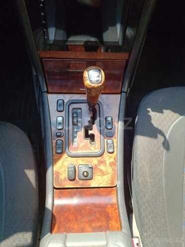 Mercedes E 240 1999, 356,000 km - 2.4 l - Bakı