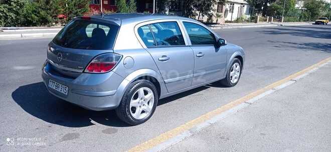 Opel Astra 2007, 226,000 km - 1.4 л - Bakı