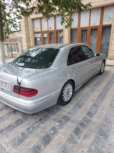 Mercedes E 220 2000, 706,000 km - 2.2 l - Bakı