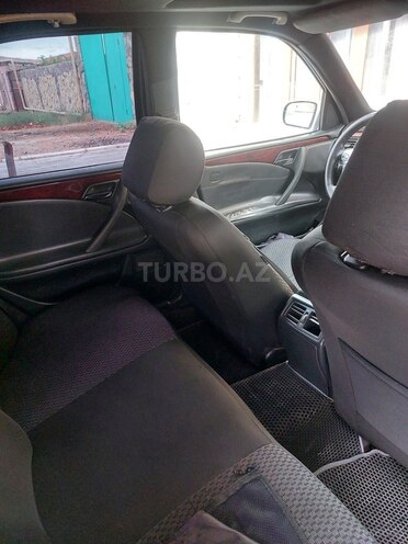 Mercedes E 220 2000, 706,000 km - 2.2 l - Bakı