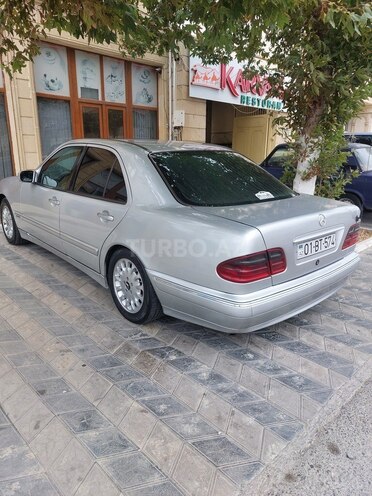 Mercedes E 220 2000, 706,000 km - 2.2 l - Bakı