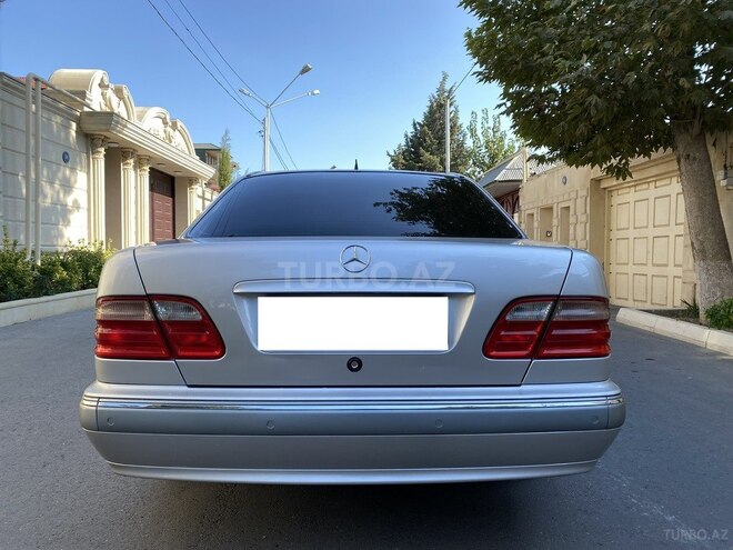 Mercedes E 240 2000, 137,000 km - 2.4 l - Bakı