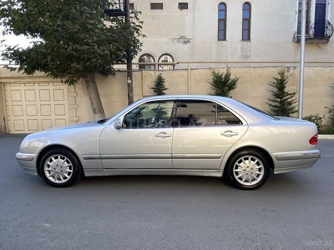Mercedes E 240 2000, 137,000 km - 2.4 l - Bakı