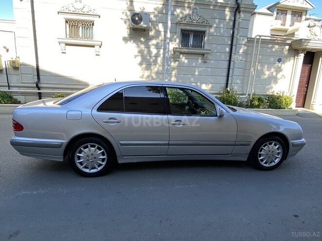 Mercedes E 240 2000, 137,000 km - 2.4 l - Bakı