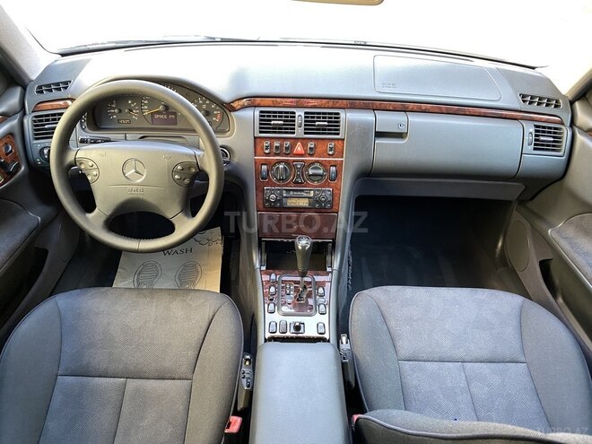 Mercedes E 240 2000, 137,000 km - 2.4 l - Bakı