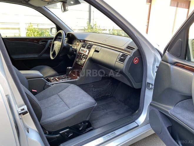Mercedes E 240 2000, 137,000 km - 2.4 l - Bakı
