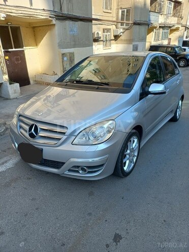 Mercedes B 180 2009, 153,000 km - 1.7 l - Bakı