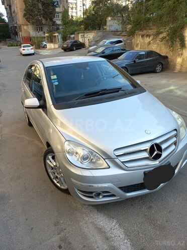 Mercedes B 180 2009, 153,000 km - 1.7 l - Bakı