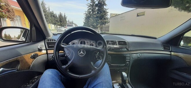 Mercedes E 220 2004, 371,000 km - 2.2 l - Xaçmaz