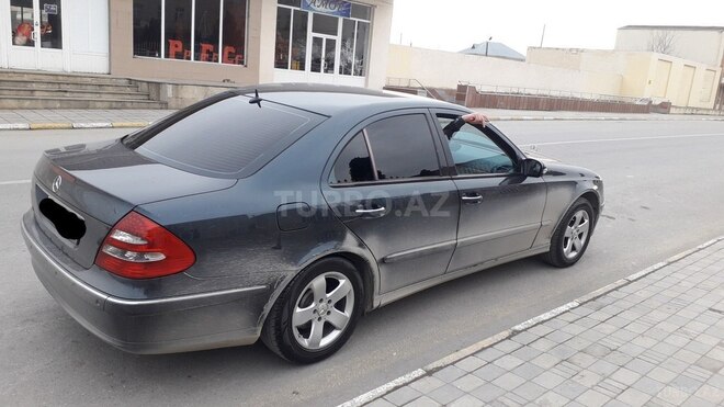 Mercedes E 220 2004, 371,000 km - 2.2 l - Xaçmaz
