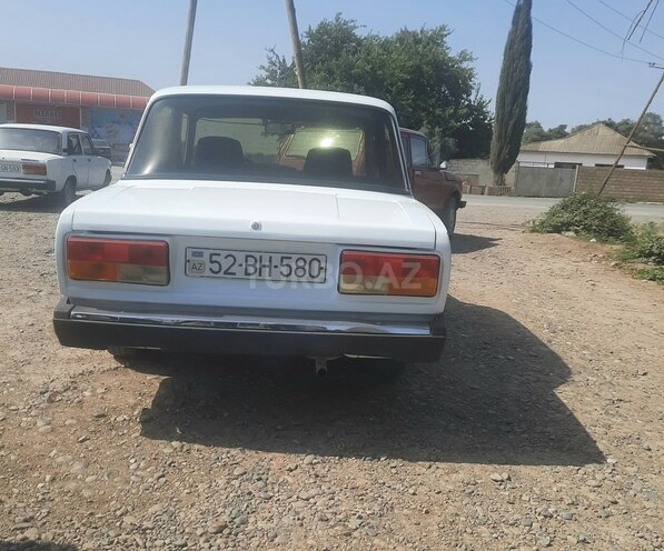 LADA (VAZ) 2107 2008, 192,000 km - 1.6 l - Salyan