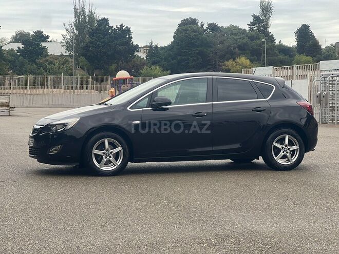 Opel Astra 2010, 197,549 km - 1.4 л - Bakı