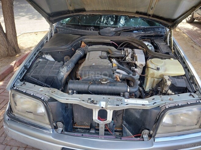 Mercedes C 200 1995, 111,000 km - 2.0 л - Bakı