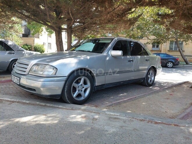 Mercedes C 200 1995, 111,000 km - 2.0 л - Bakı