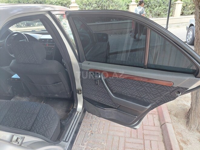 Mercedes C 200 1995, 111,000 km - 2.0 л - Bakı