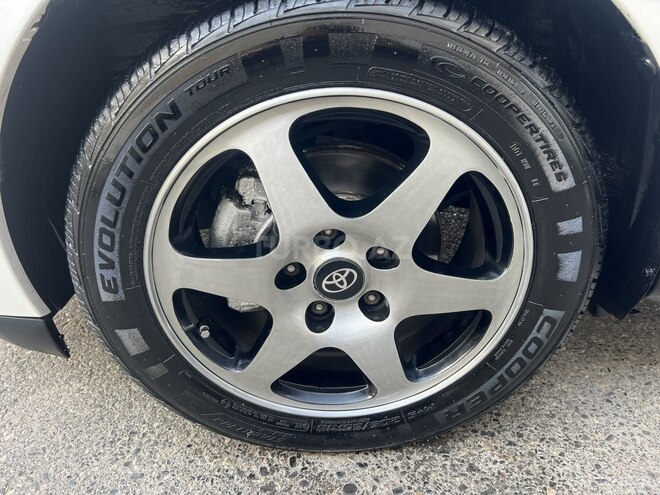 Toyota Auris 2008, 185,000 km - 1.4 l - Bakı