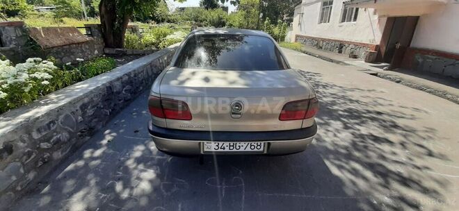 Opel Omega 1996, 350,000 km - 2.0 l - Qax