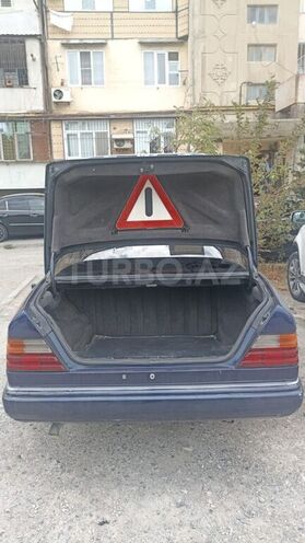 Mercedes E 220 1995, 428,000 km - 2.2 л - Bakı