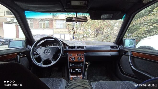 Mercedes E 220 1995, 428,000 km - 2.2 л - Bakı