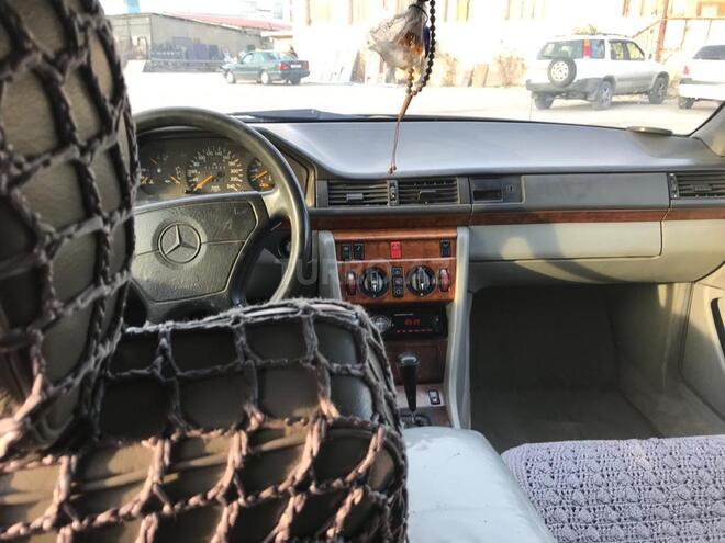 Mercedes E 220 1993, 400,000 km - 2.2 l - Bakı