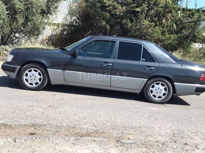 Mercedes E 220 1993, 400,000 km - 2.2 l - Bakı