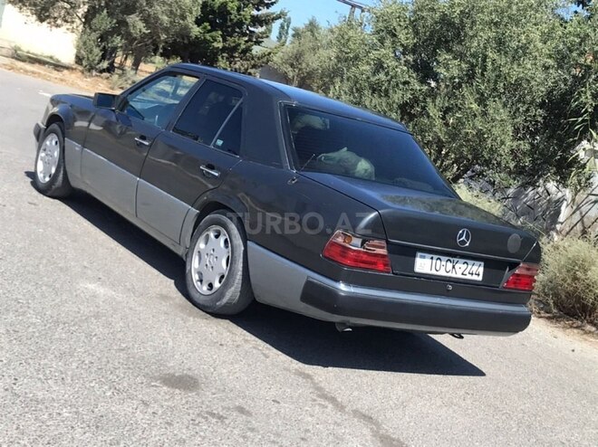 Mercedes E 220 1993, 400,000 km - 2.2 l - Bakı