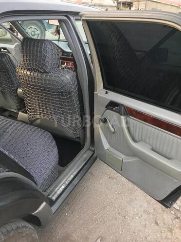Mercedes E 220 1993, 400,000 km - 2.2 l - Bakı