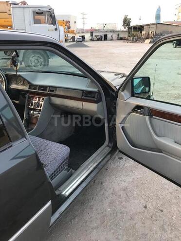Mercedes E 220 1993, 400,000 km - 2.2 l - Bakı