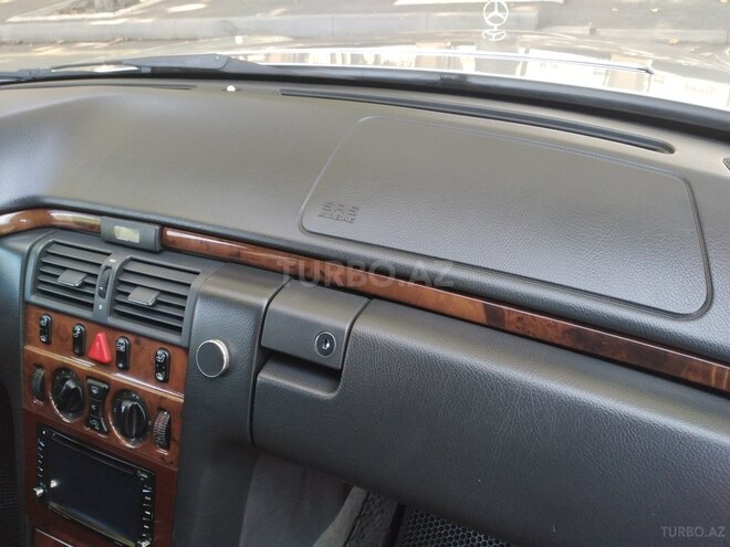 Mercedes E 260 1998, 378,000 km - 2.6 l - Mingəçevir