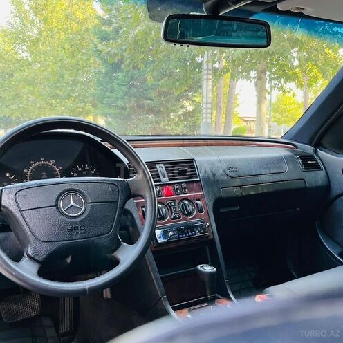 Mercedes C 230 2000, 213,450 km - 2.3 l - Göyçay