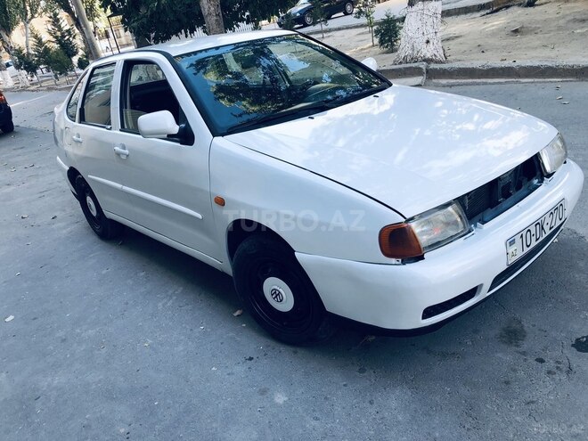 Volkswagen Polo 1997, 241,041 km - 1.6 l - Sumqayıt