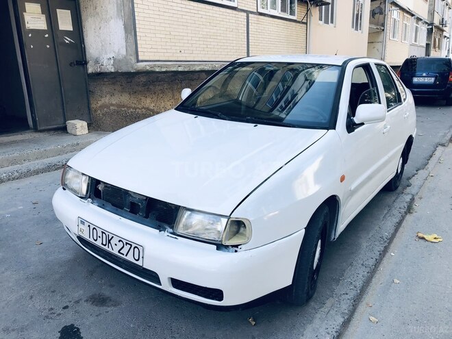 Volkswagen Polo 1997, 241,041 km - 1.6 l - Sumqayıt
