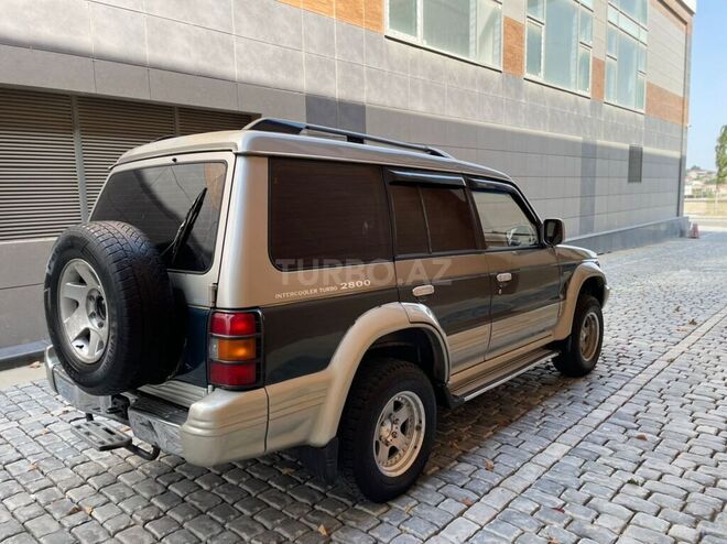 Mitsubishi Pajero 1996, 320,000 km - 2.8 l - Bakı
