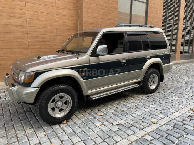 Mitsubishi Pajero 1996, 320,000 km - 2.8 l - Bakı