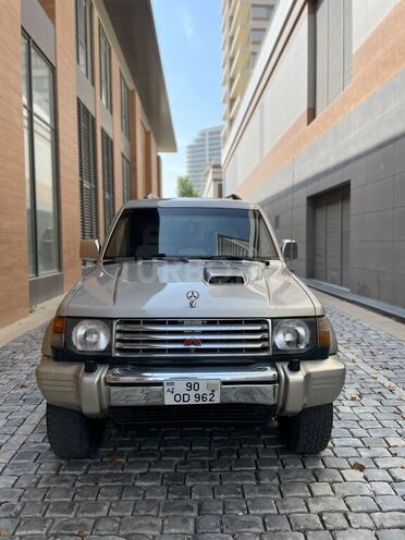 Mitsubishi Pajero 1996, 320,000 km - 2.8 l - Bakı