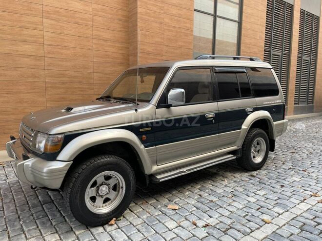 Mitsubishi Pajero 1996, 320,000 km - 2.8 l - Bakı