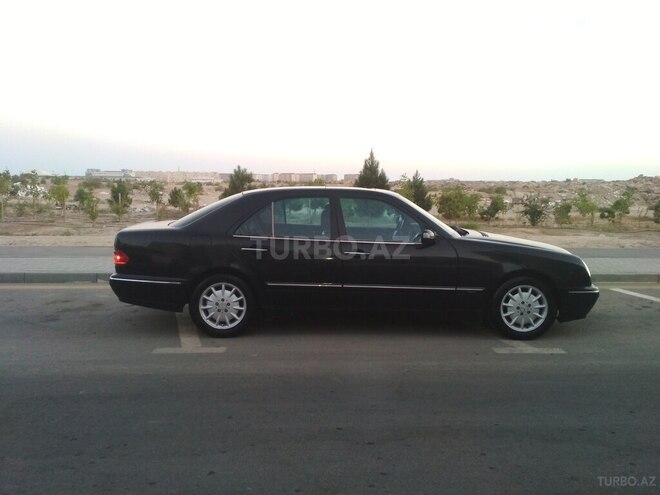 Mercedes E 240 2000, 170,000 km - 2.6 l - Bakı