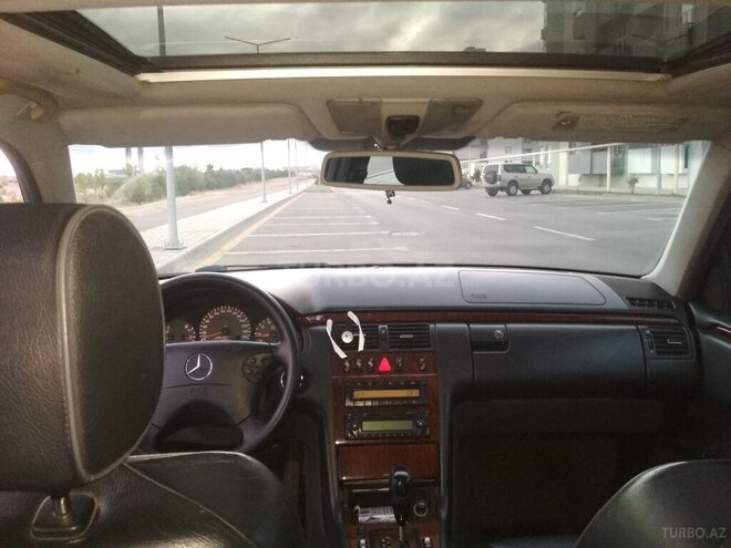 Mercedes E 240 2000, 170,000 km - 2.6 l - Bakı