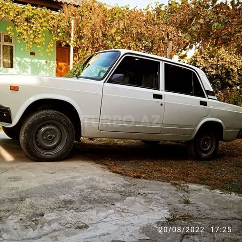 LADA (VAZ) 2107 2000, 200,000 km - 1.6 l - Zaqatala