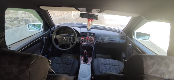 Mercedes C 220 1999, 332,222 km - 2.2 l - Göygöl