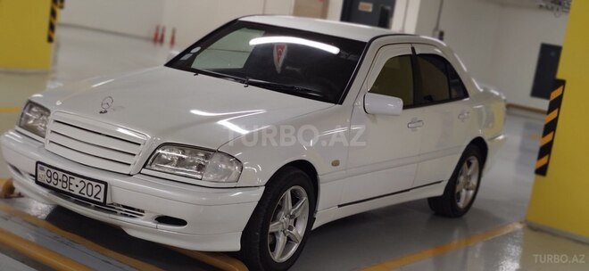 Mercedes C 220 1999, 332,222 km - 2.2 l - Göygöl