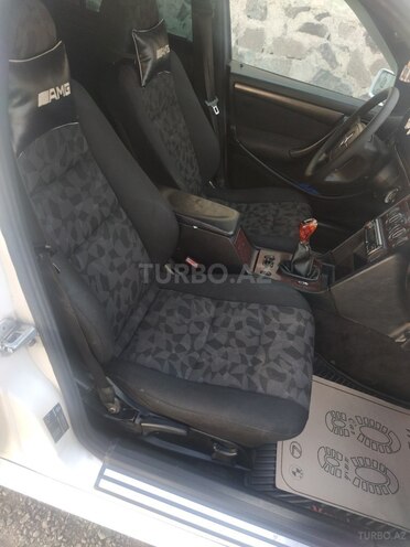 Mercedes C 220 1999, 332,222 km - 2.2 l - Göygöl