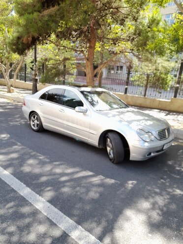 Mercedes C 200 2001, 266,000 km - 2.0 l - Bakı