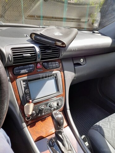 Mercedes C 200 2001, 266,000 km - 2.0 l - Bakı
