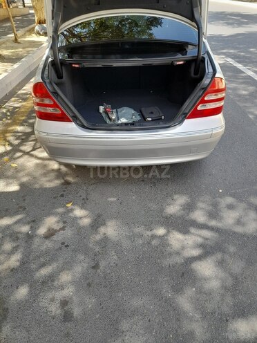 Mercedes C 200 2001, 266,000 km - 2.0 l - Bakı