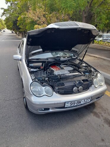 Mercedes C 200 2001, 266,000 km - 2.0 l - Bakı