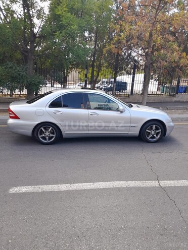 Mercedes C 200 2001, 266,000 km - 2.0 l - Bakı