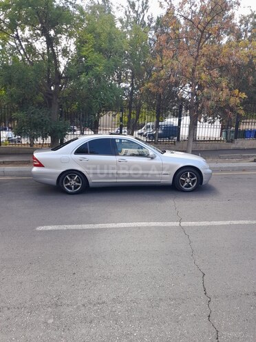Mercedes C 200 2001, 266,000 km - 2.0 l - Bakı